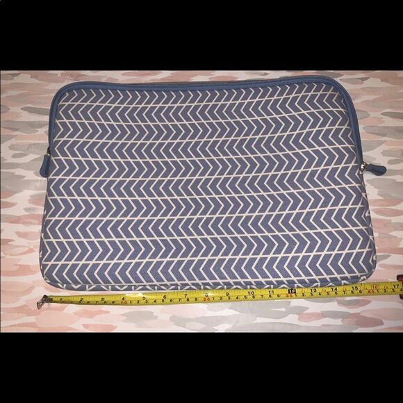 15-16” Laptop Sleeve - chevron pattern - double zipper - Picture 4 of 9